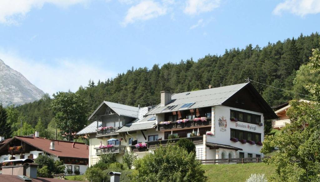 Pension Spiegl Seefeld in Tirol Bagian luar foto